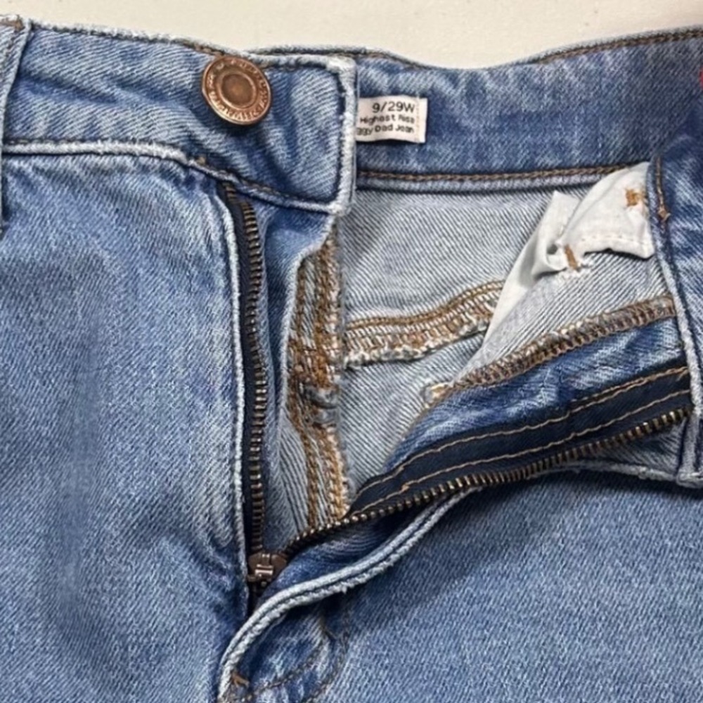 SO High-Rise Baggy Dad Jeans Womens 9 29W Medium Wash Distressed Shredded Blue - Picture 6 of 9